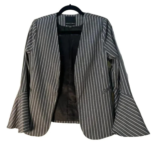 NWOT HARLOWE & GRAHAM Pinstripe Trumpet Sleeve Blazer - size Medium - Picture 1 of 6